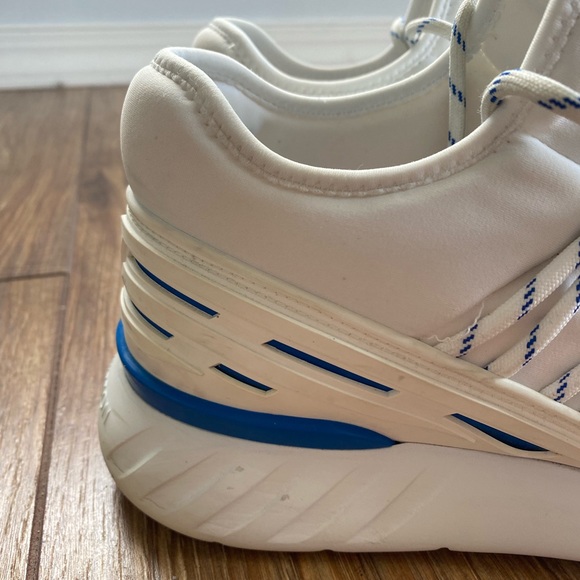 Louis Vuitton Fastlane Classic Sneakers in Men's Size 9.5 White - Picture 8 of 15